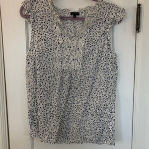 Talbots Sleeveless Flutter Tank w Lace